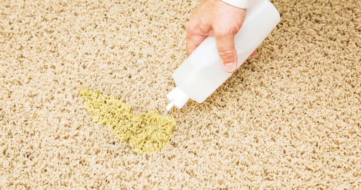 پاک کردن لکه زرد روی فرش با محلول آبلیمو و نمک