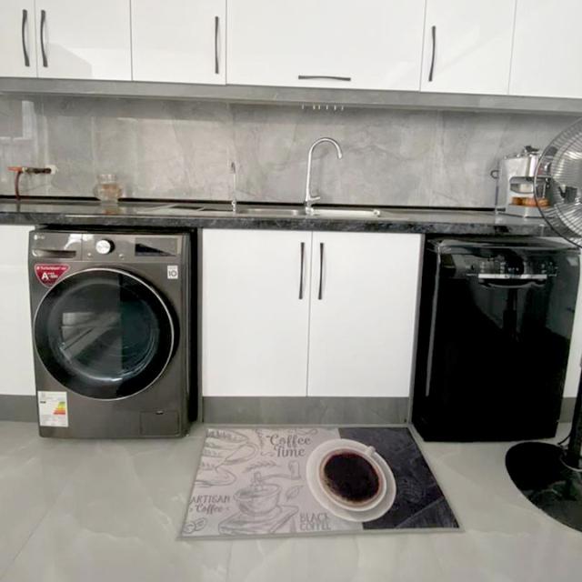 عکس فرش قهوه دبش