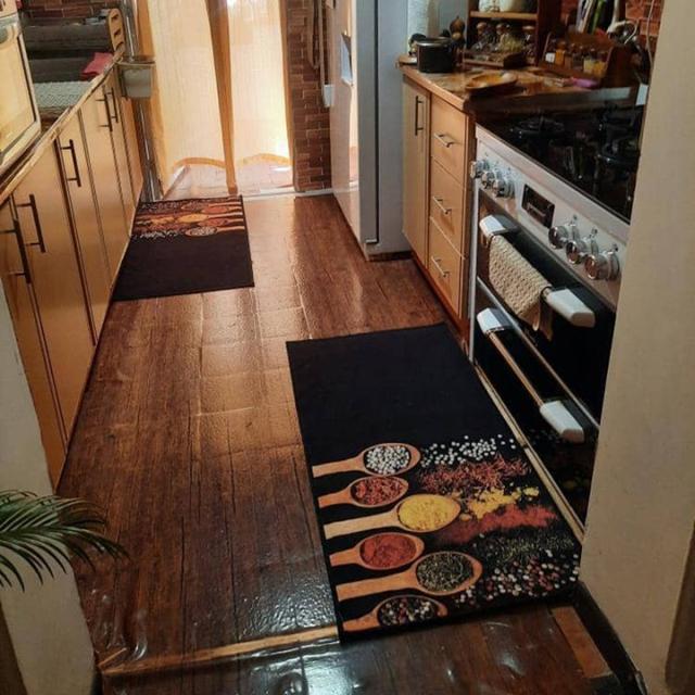 عکس فرش پاپریکا